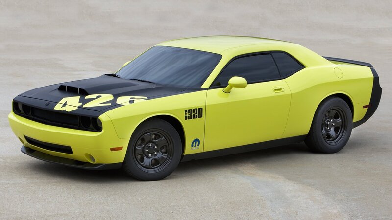 yellow dodge challenger car