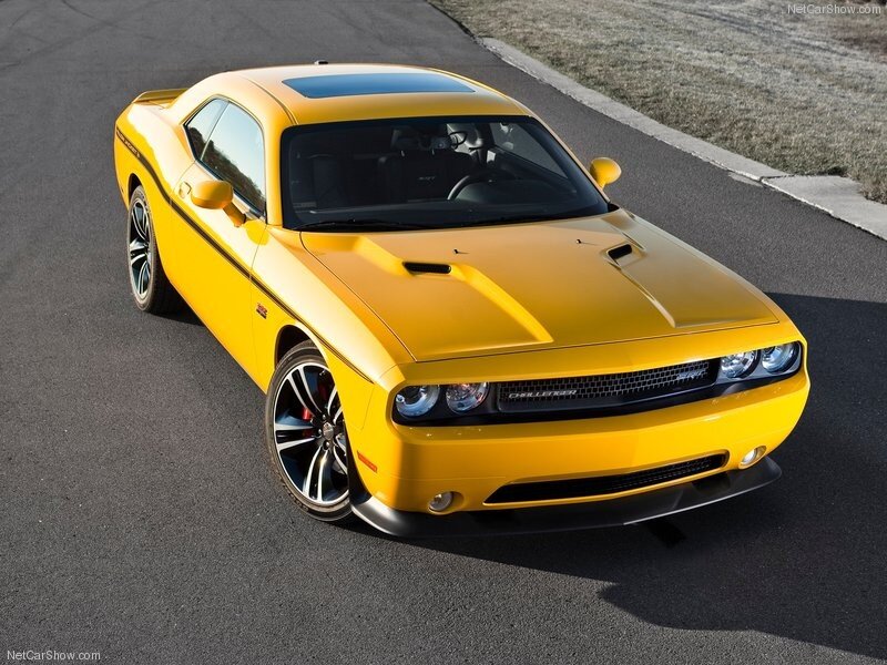 yellow dodge challenger car