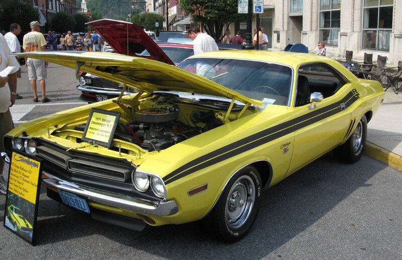 Yellow Dodge Challenger — Outdoor