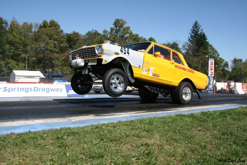 Yellow Drag Racing Car — Dynamic
