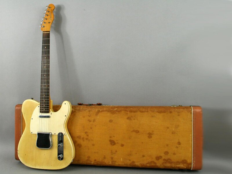 Yellow Electric Guitar — Neutral