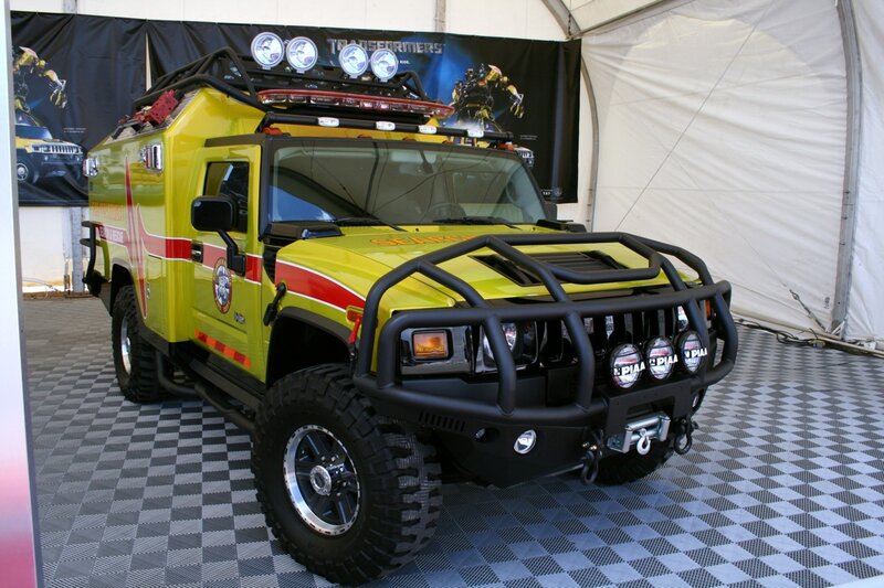 yellow emergency hummer vehicle