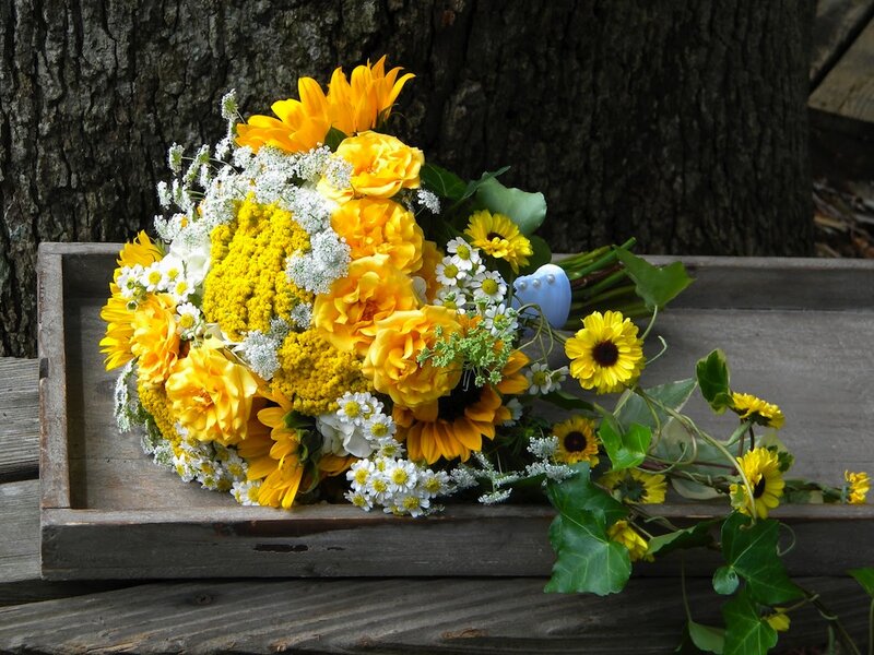 Yellow Flower Bouquet — Calm, Summer