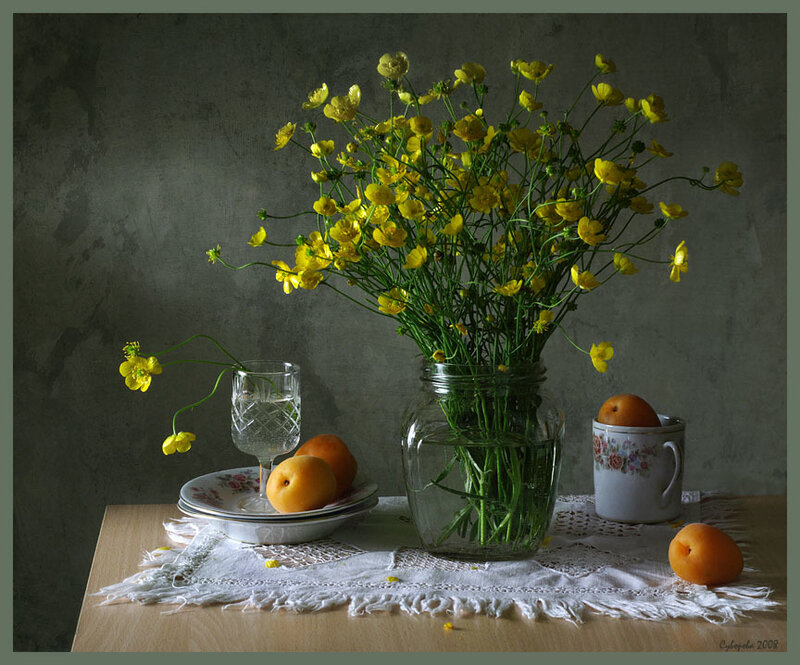 Yellow flowers and apricots