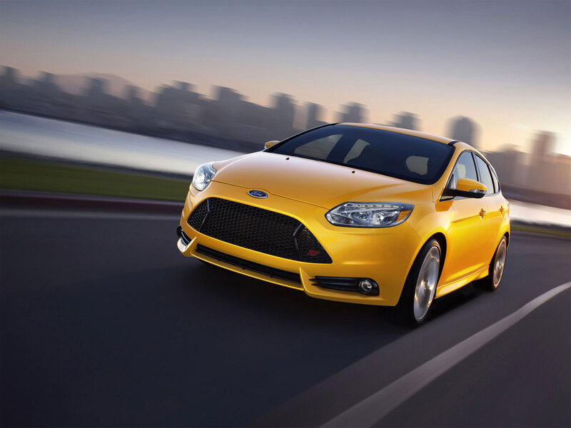 Yellow Ford Focus ST — Dynamic, Sunset