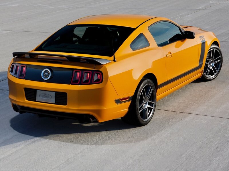 yellow ford mustang boss 302