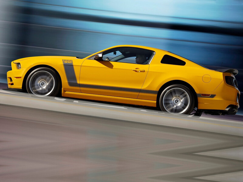 Yellow Ford Mustang — Dynamic, Photograph