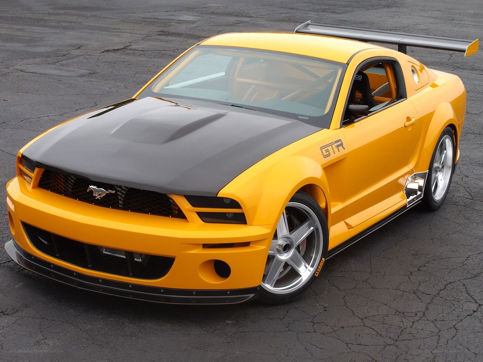 Yellow Ford Mustang GTR