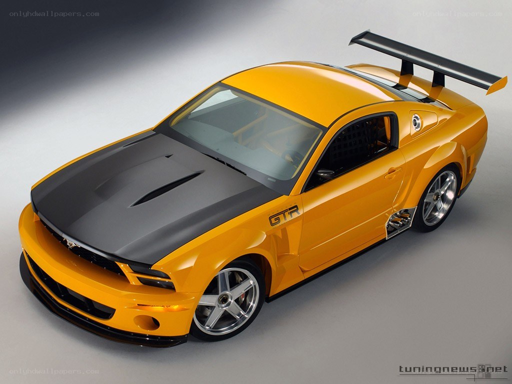 Yellow Ford Mustang GTR