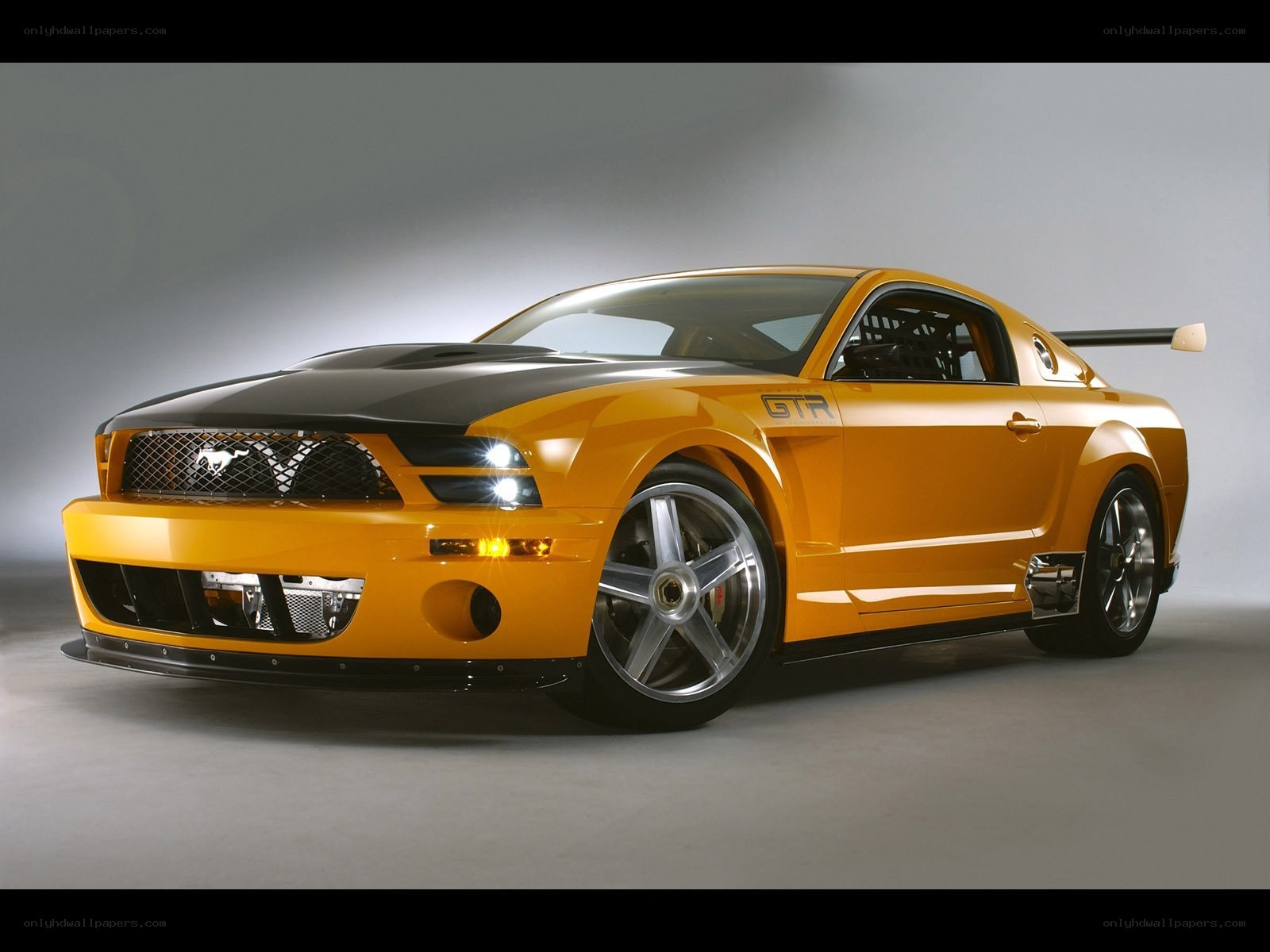Yellow Ford Mustang GTR