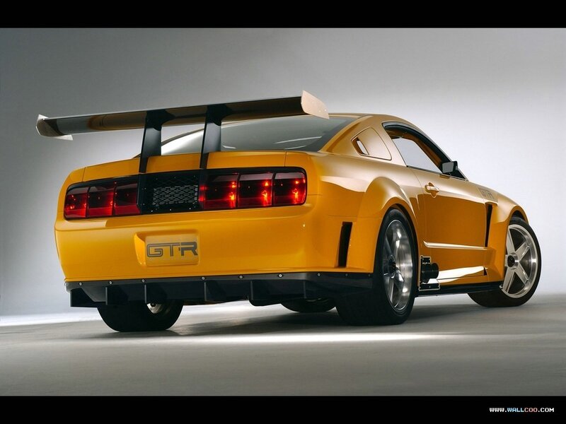 Yellow Ford Mustang GTR