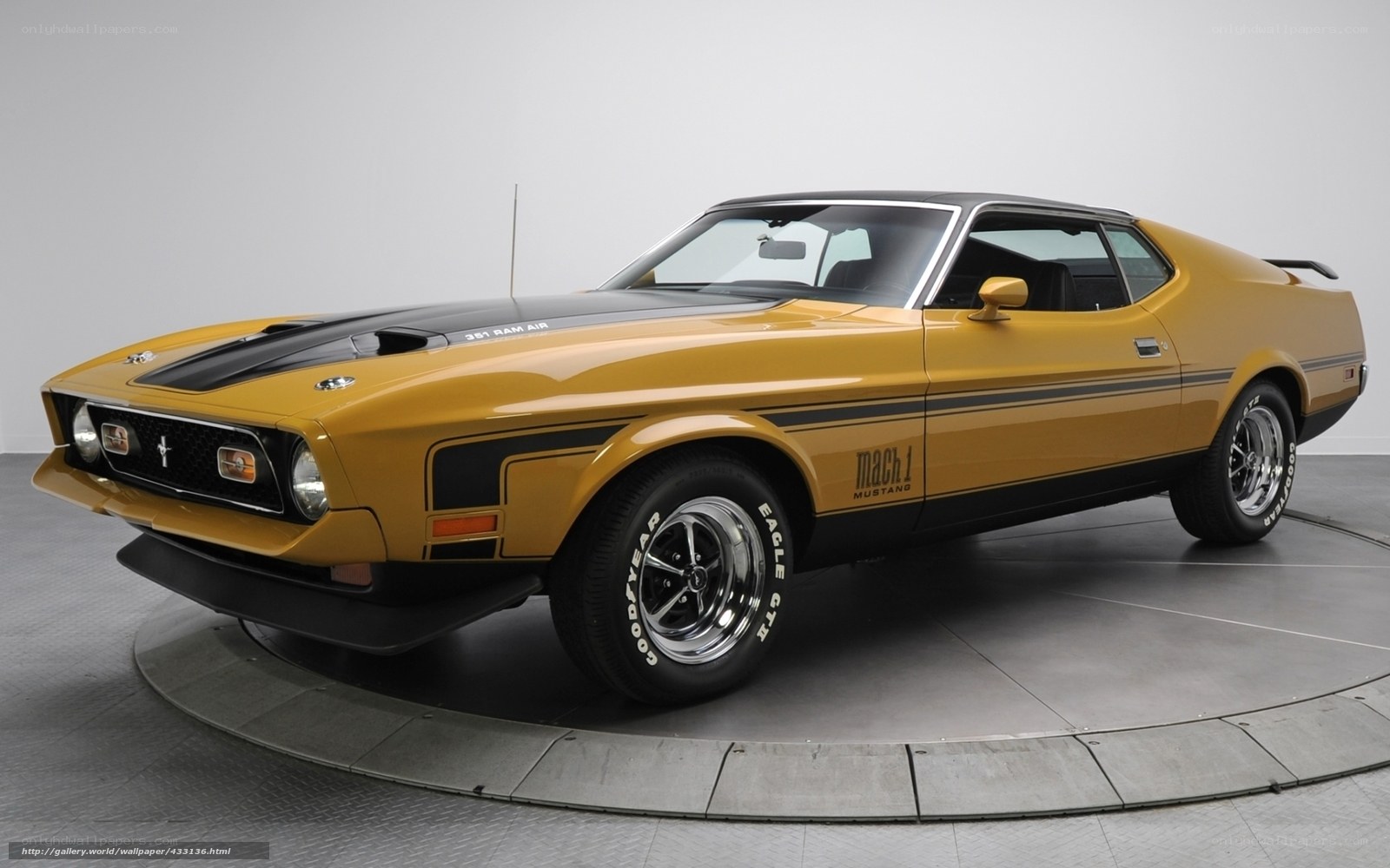 Yellow Ford Mustang Mach 1