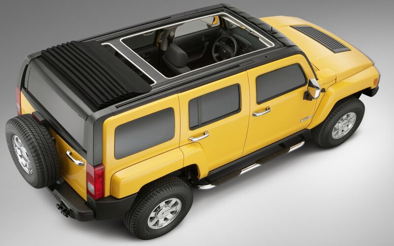 Yellow Hummer H3 Suv — Neutral