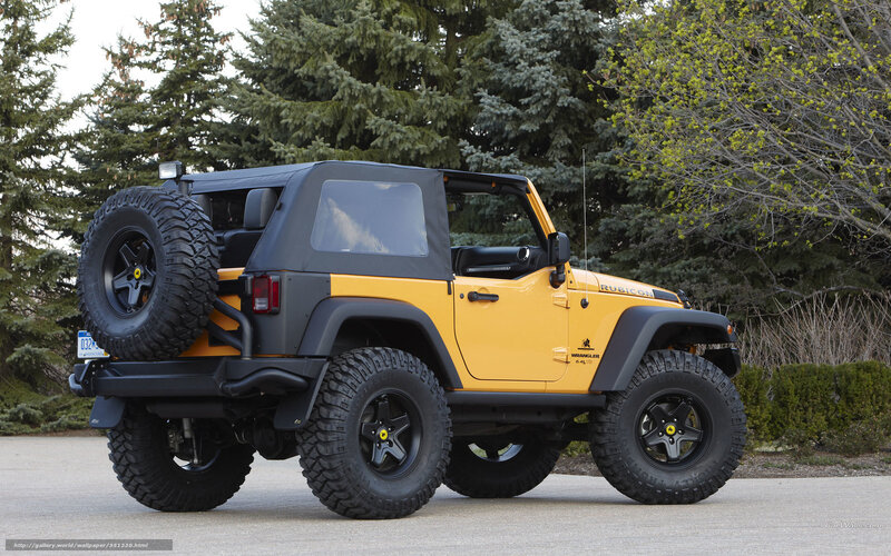 Yellow Jeep Wrangler Rubicon — Outdoor, Spring