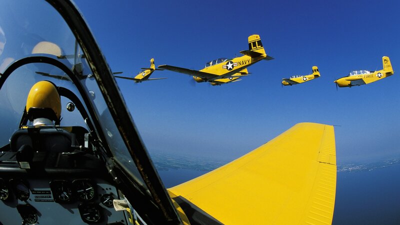 Yellow jets in formation flight
