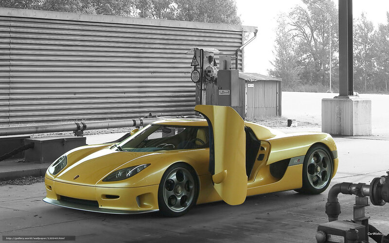 Yellow Koenigsegg CCX — Dramatic
