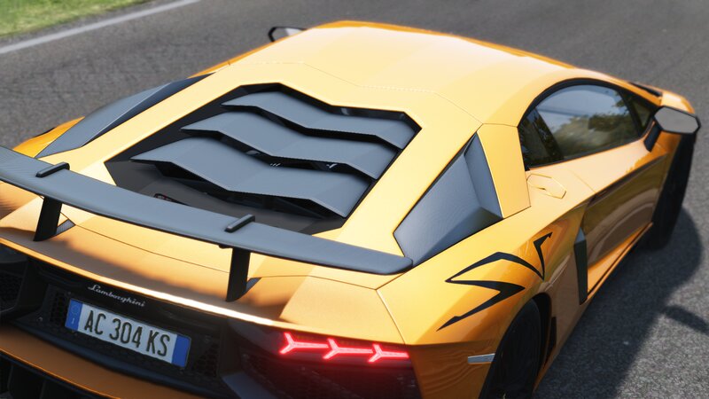 Yellow Lamborghini Aventador — Dynamic