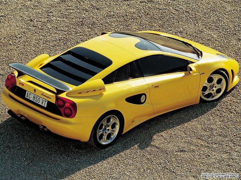 Yellow Lamborghini Carga