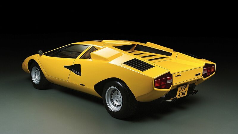 Yellow Lamborghini Countach — Dramatic