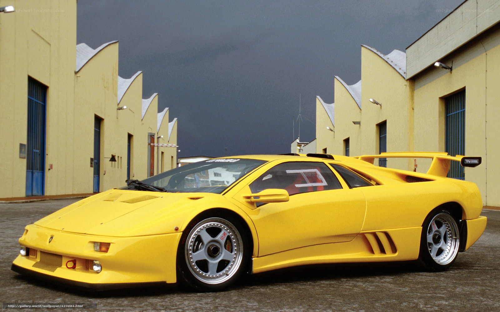 Yellow Lamborghini Diablo