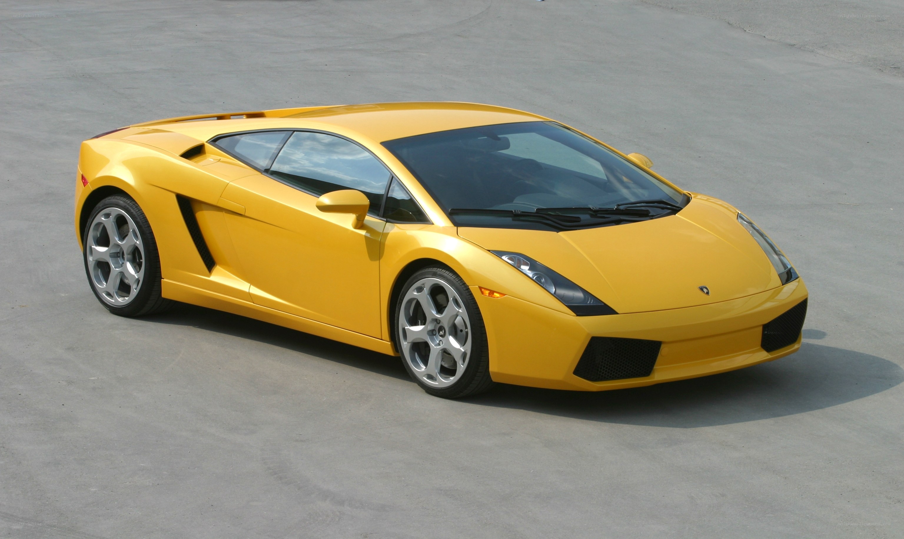 Yellow Lamborghini Gallardo