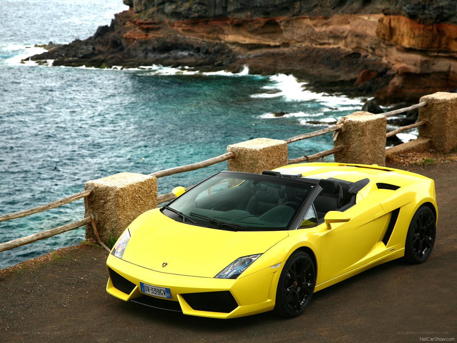 Yellow Lamborghini Gallardo Spyder