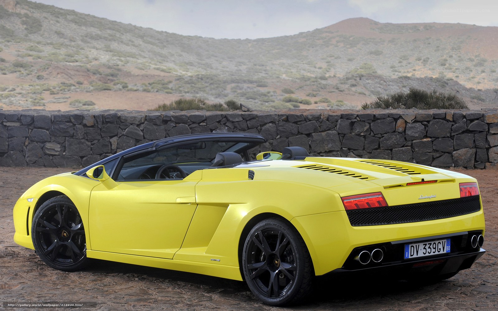 Yellow Lamborghini Gallardo Spyder