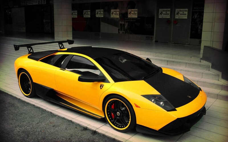 yellow lamborghini sports car