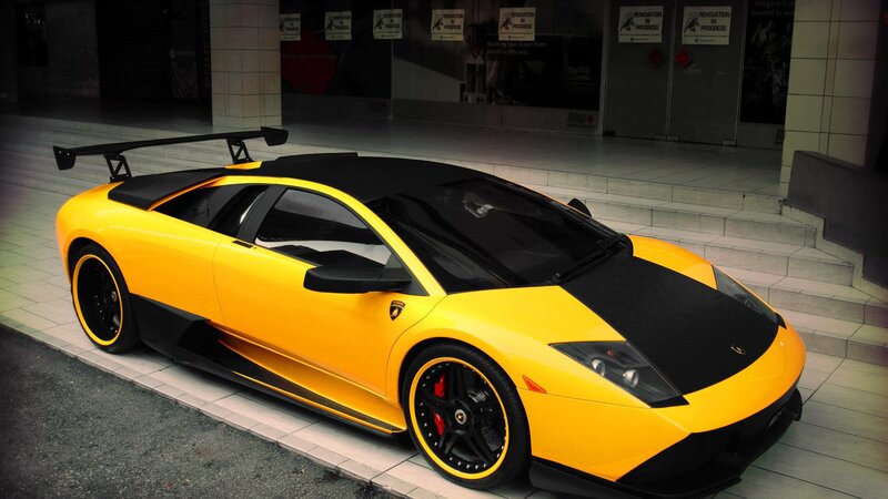 yellow lamborghini sports car