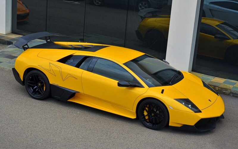 yellow lamborghini sports car