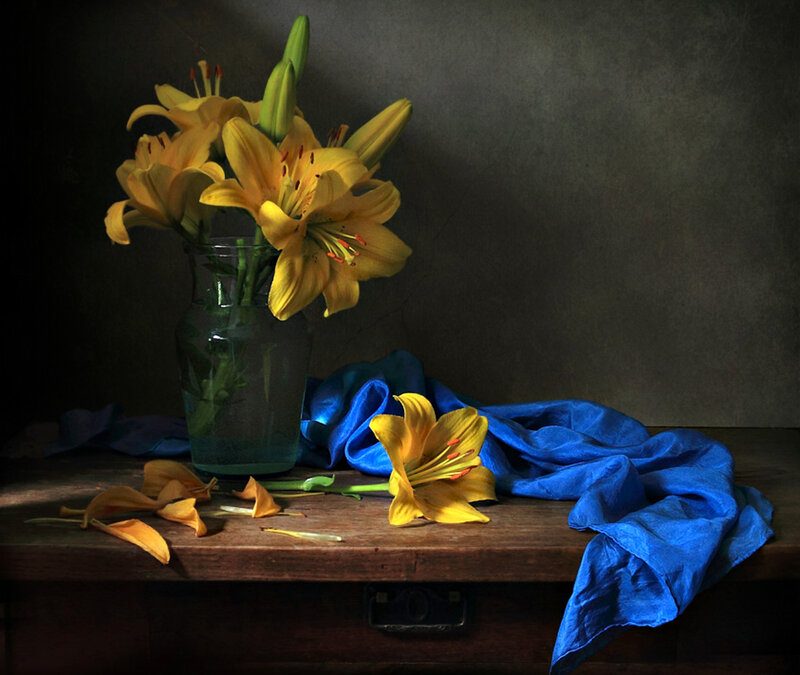 Yellow Lilies in Vase — Dramatic