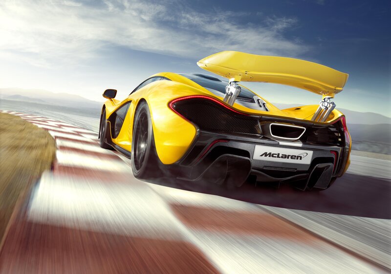 Yellow McLaren P1 — Dynamic