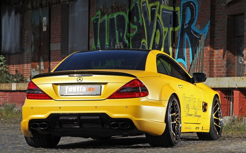 Yellow Mercedes-Benz SLR