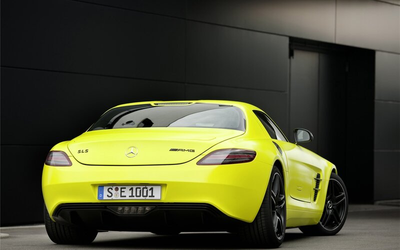 yellow mercedes-benz sls amg