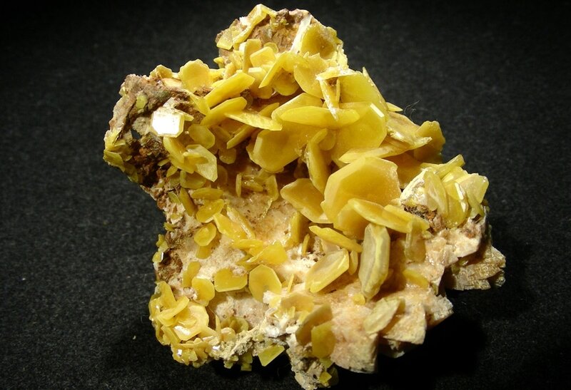 Yellow Mineral Crystals — Neutral