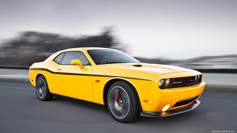Yellow Muscle Car — Dynamic, Photograph