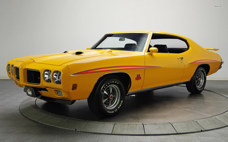 Yellow Muscle Car — Neutral, Photograph, Rotating Platform, Stripes