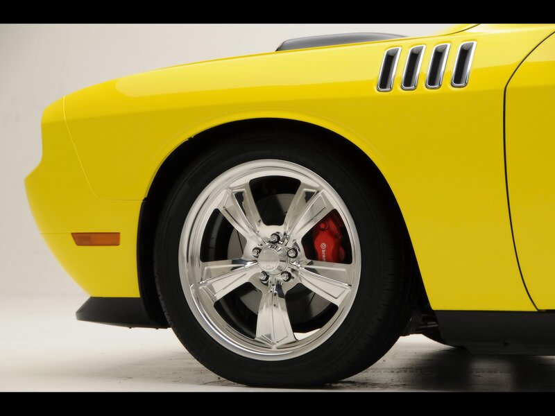 yellow muscle car wheel