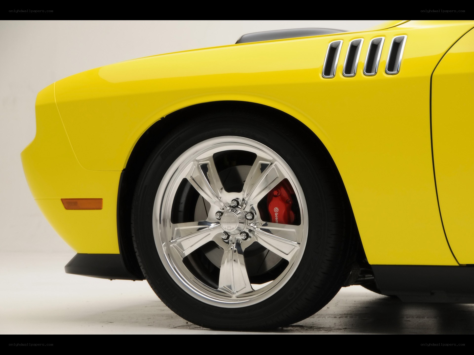 yellow muscle car wheel