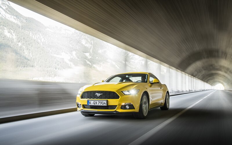 Yellow Mustang Car — Dynamic, Photograph
