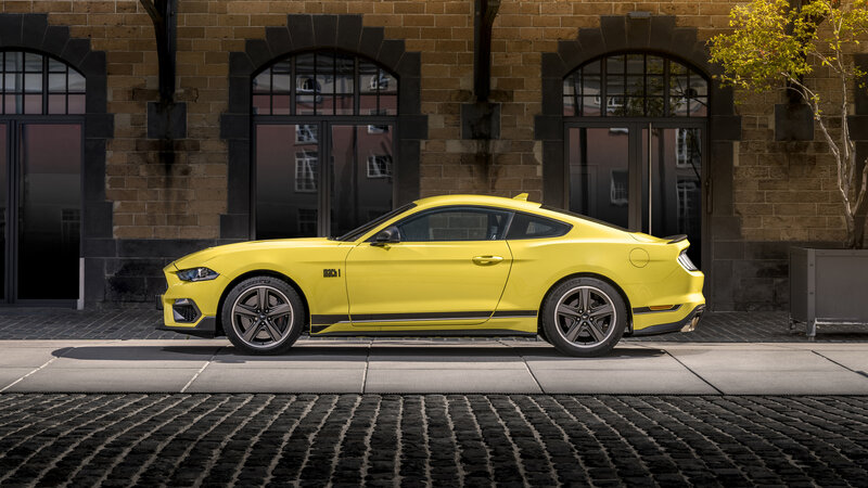 Yellow Mustang Mach 1 — Dramatic