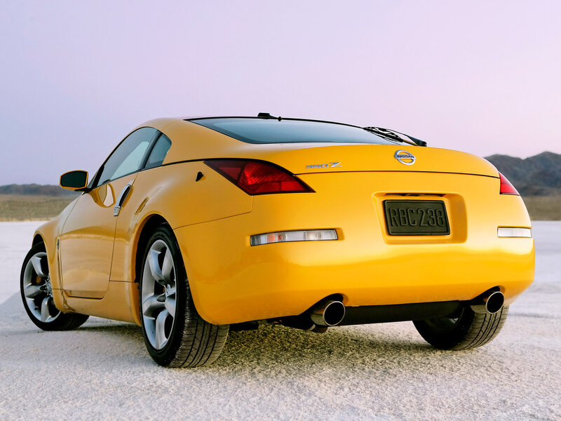 Yellow Nissan 350z Car