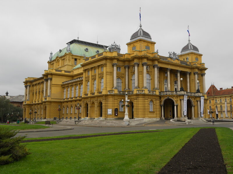 Yellow Opera House