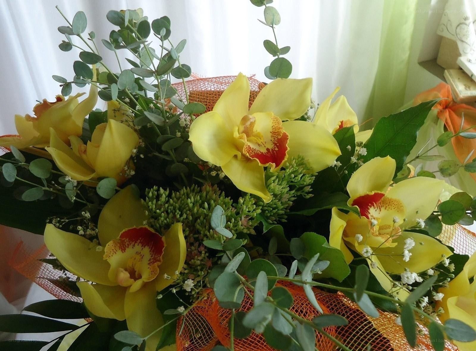 yellow orchid bouquet