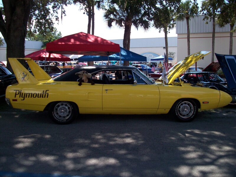 Yellow Plymouth Superbird — Outdoor