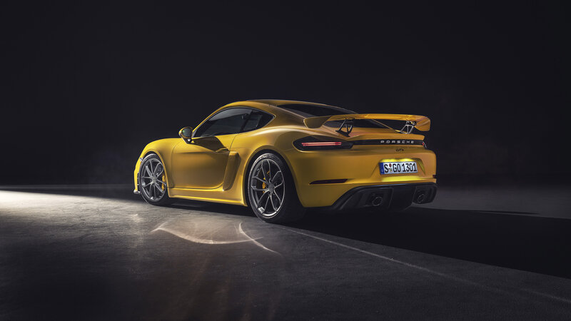 Yellow Porsche GT4
