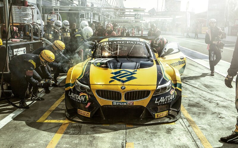 Yellow Race Car in Pit — Dramatic