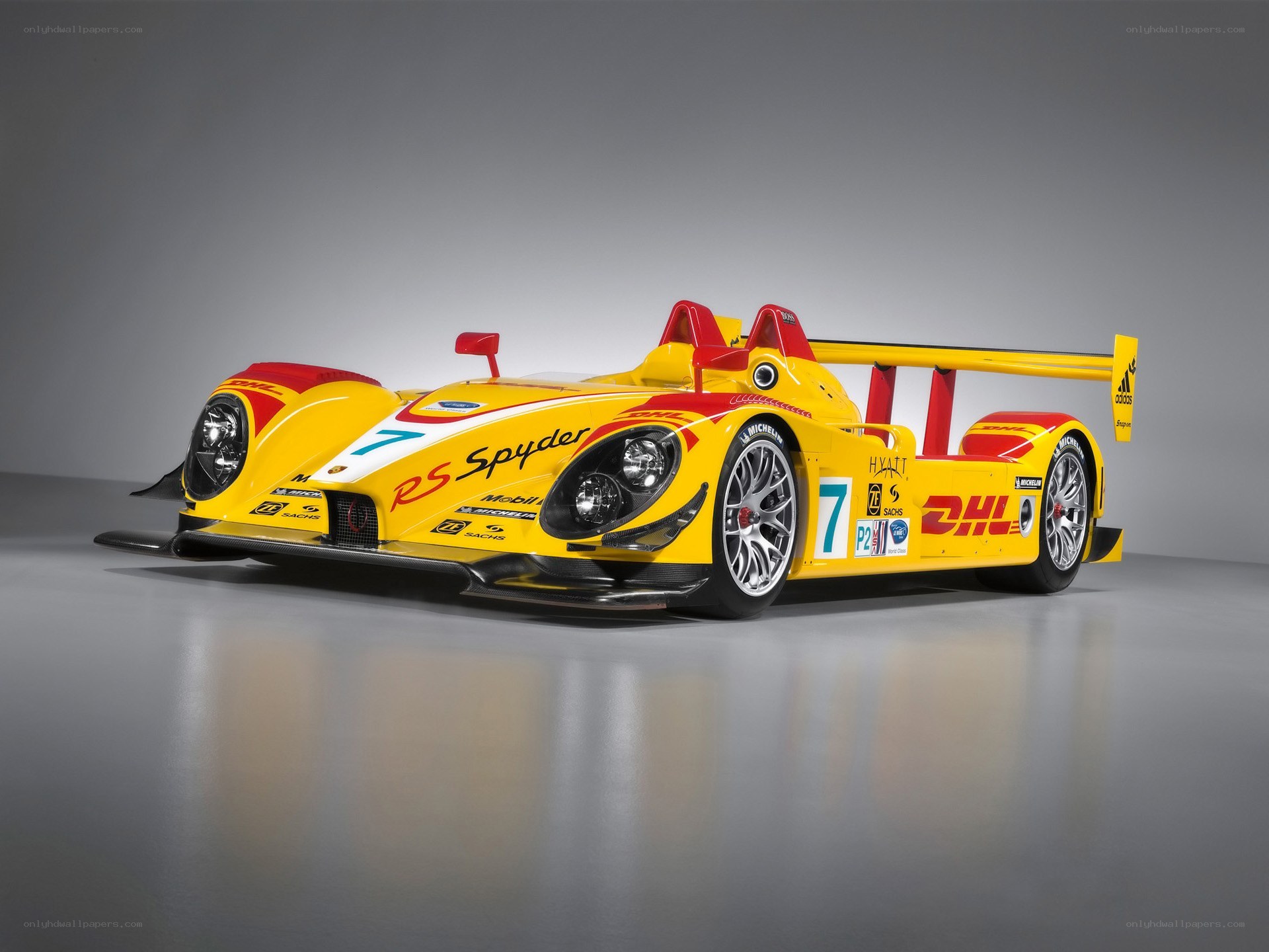 yellow race car with number 7