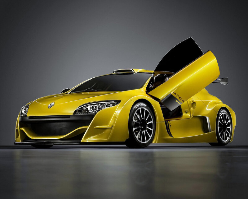 Yellow Renault Mégane Trophy