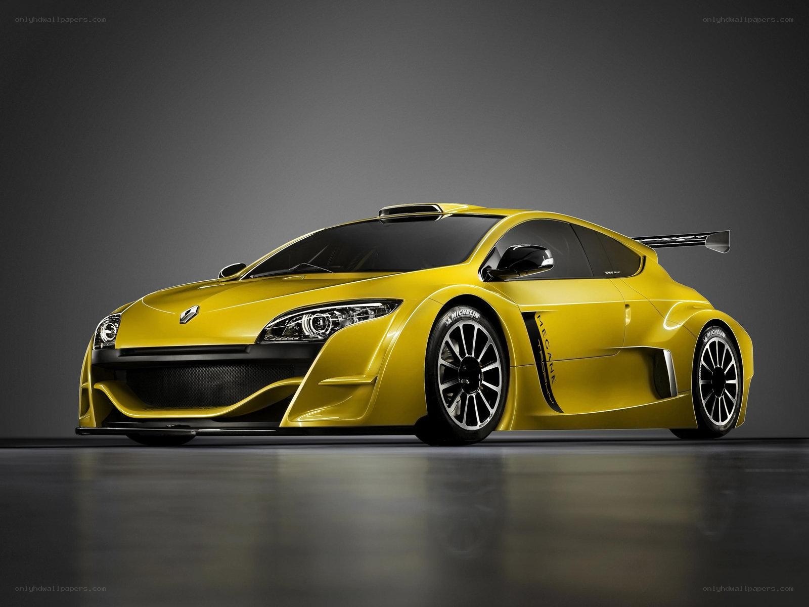 Yellow Renault Mégane Trophy